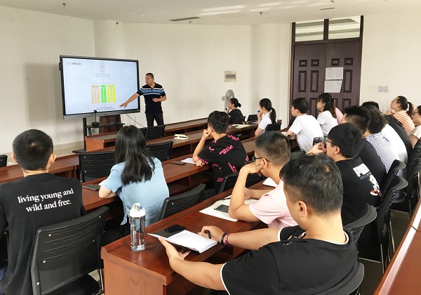 �齫������