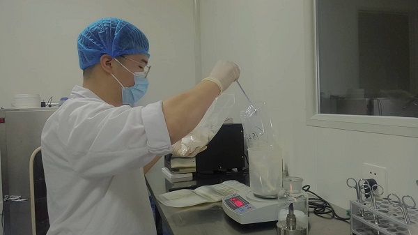 �齫������