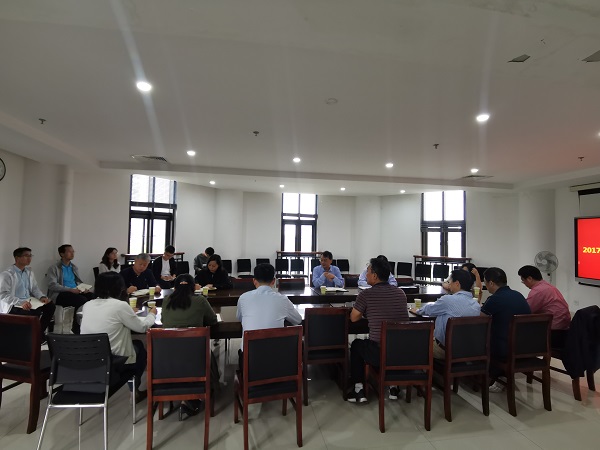 �齫������