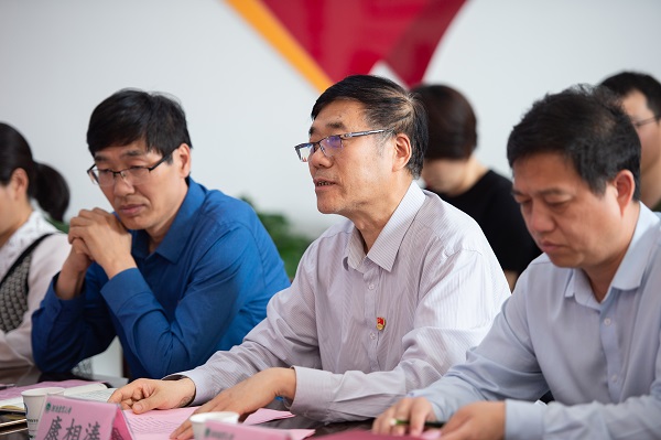 �齫������