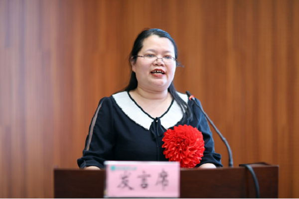 �齫������