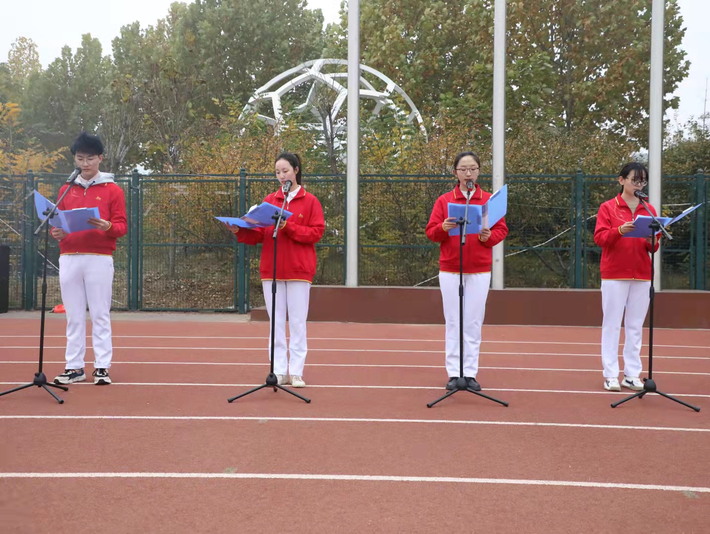 �齫������