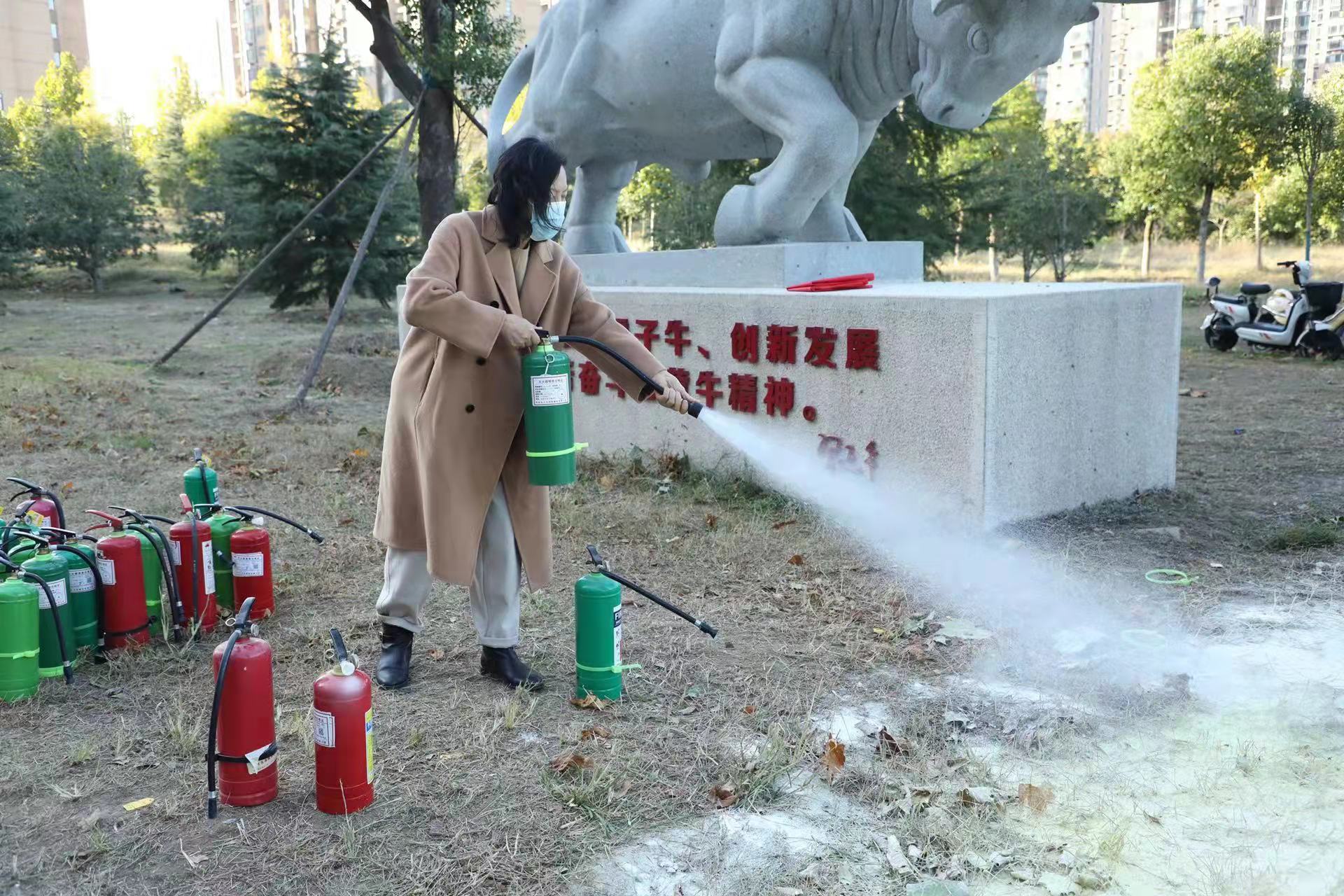 �齫������