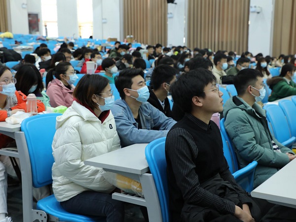 �齫������