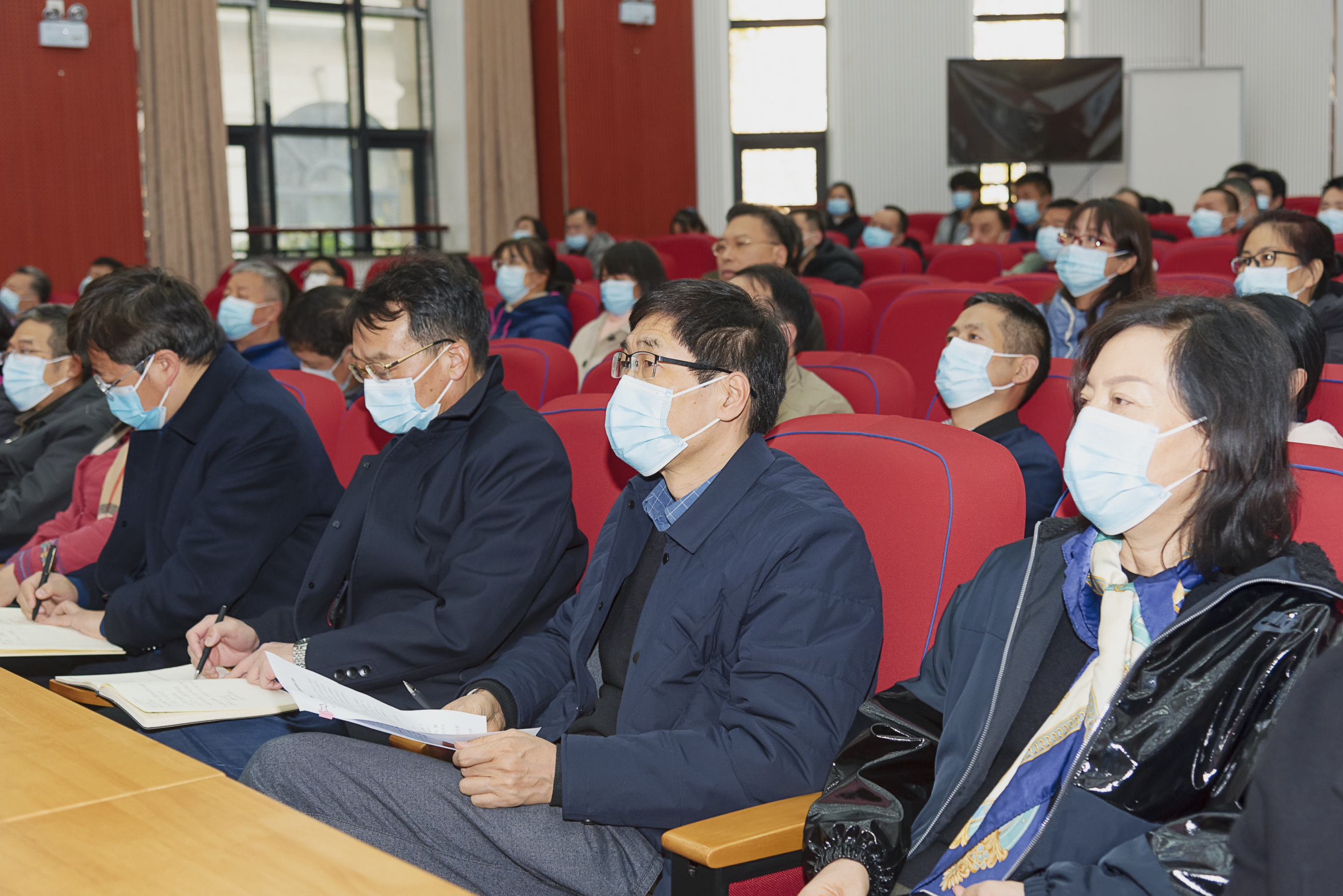 �齫������