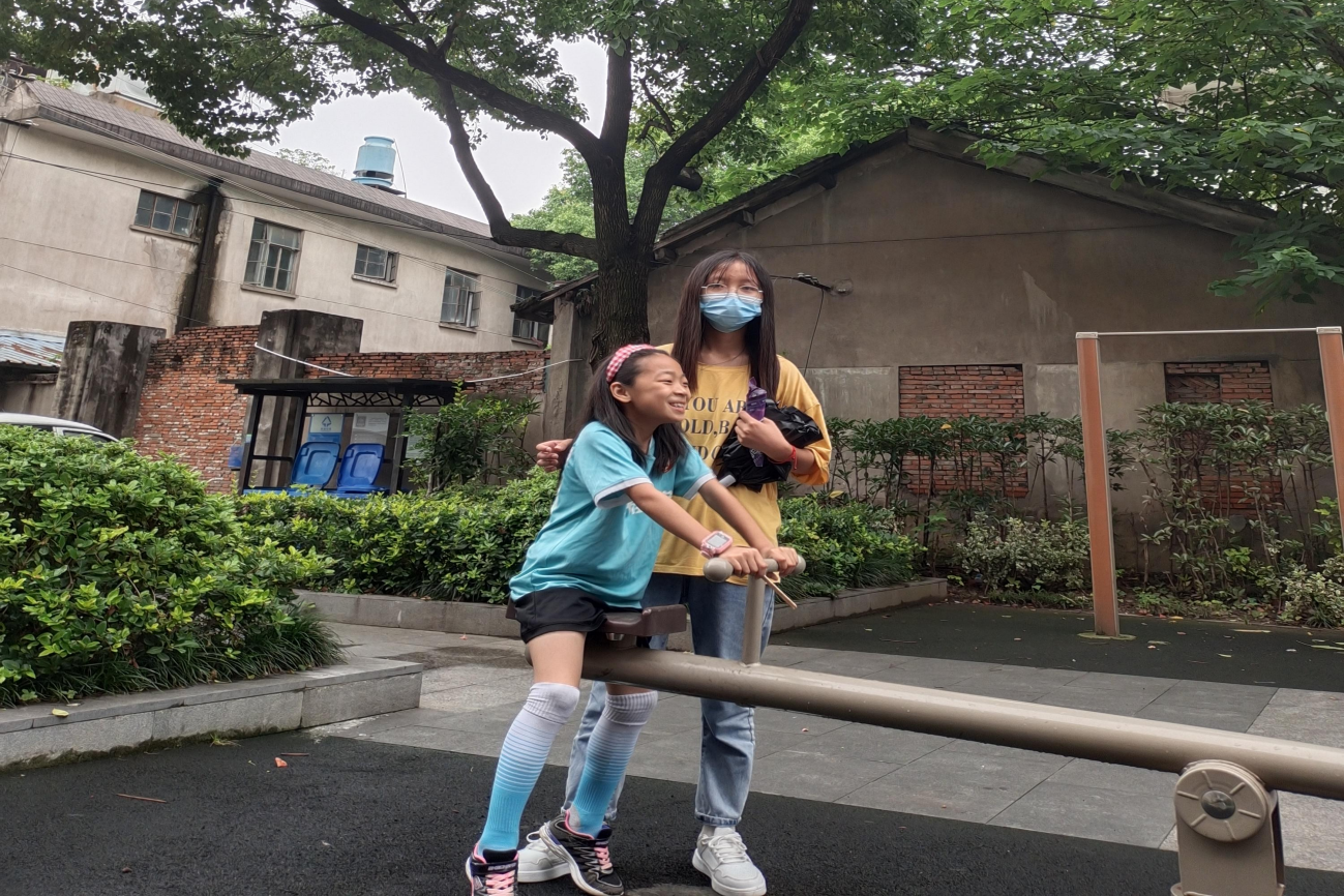 �齫������