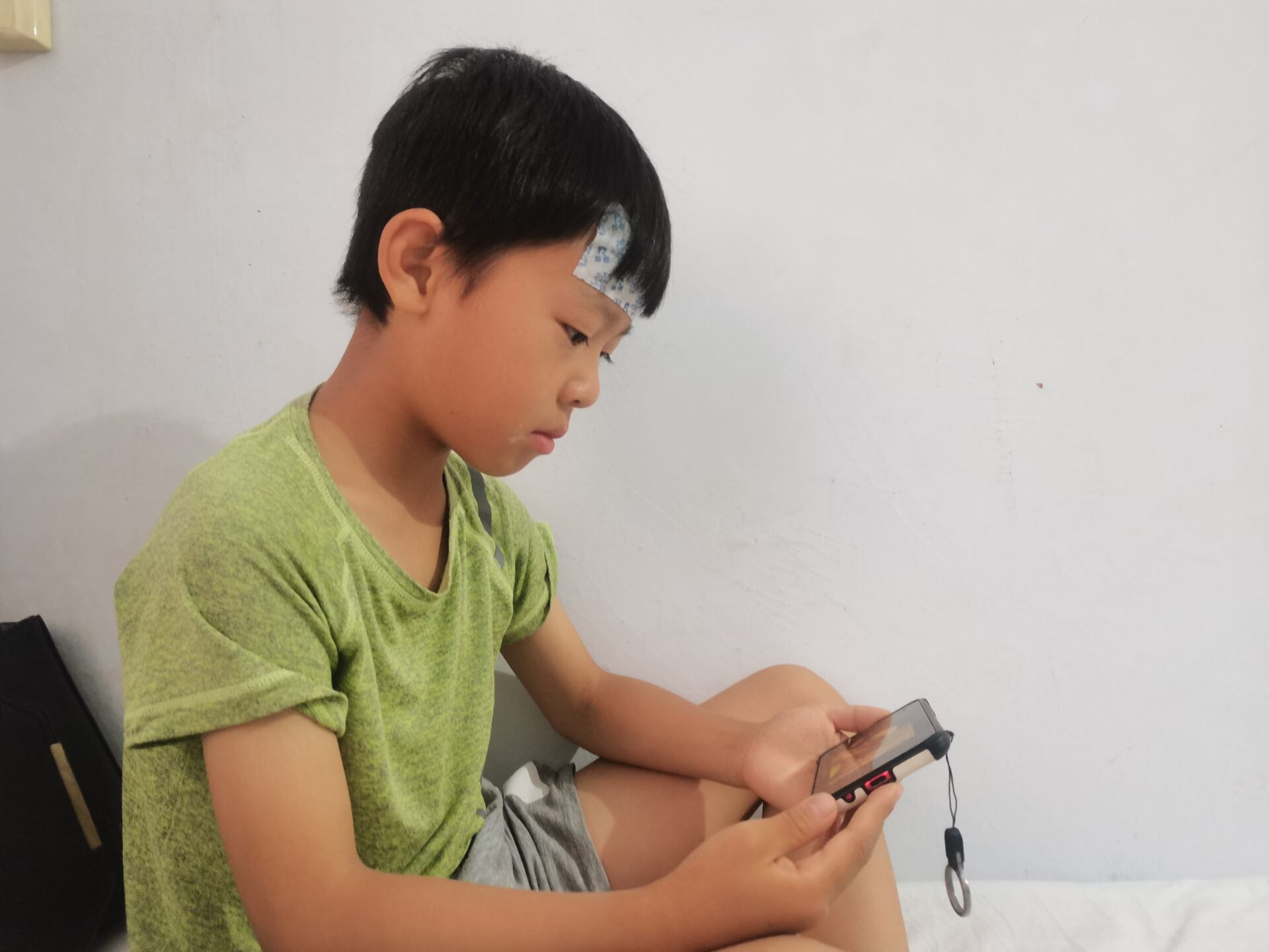 �齫������