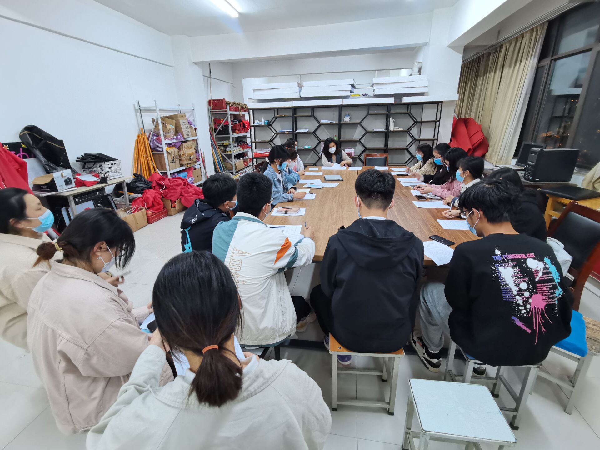 �齫������