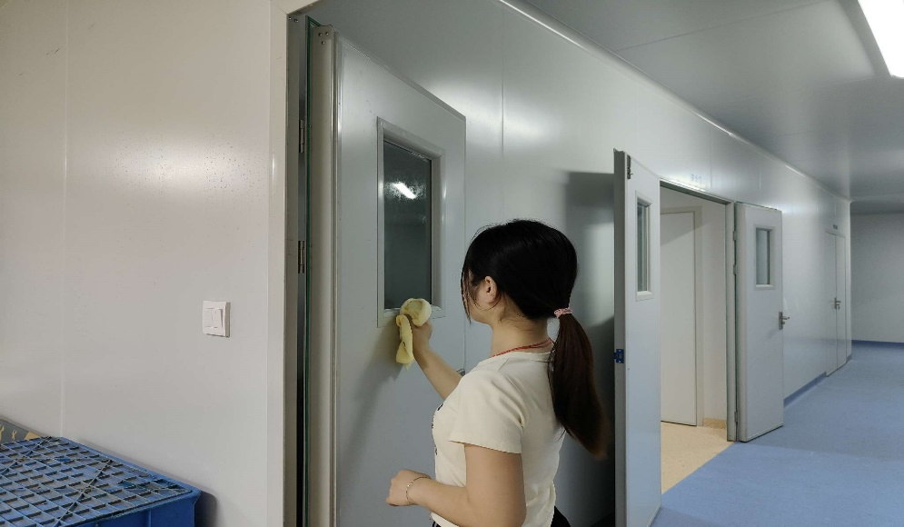 �齫������