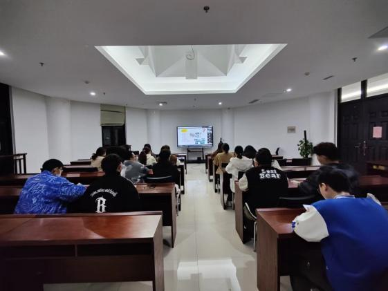 �齫������