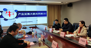 �齫������