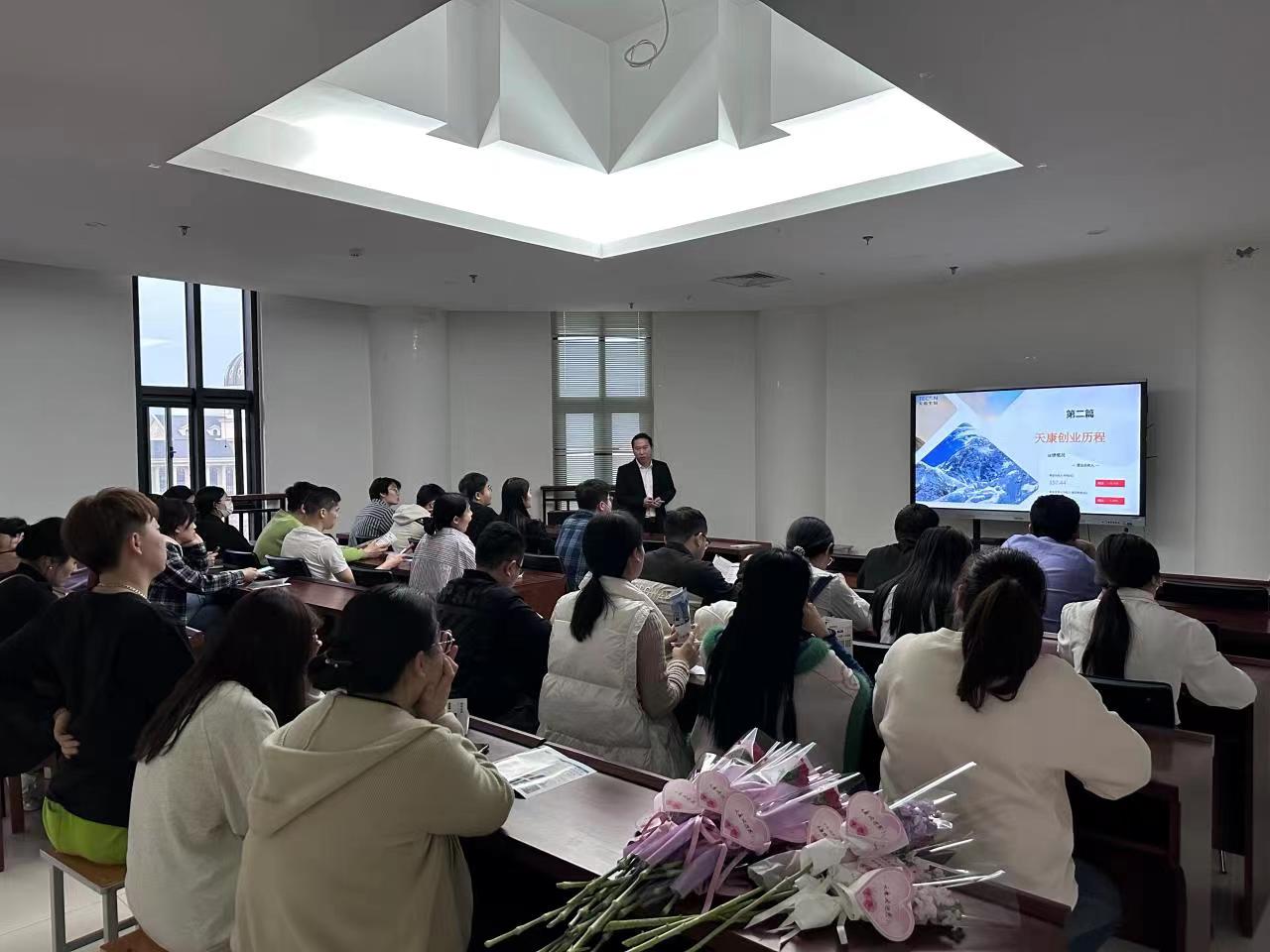 �齫������