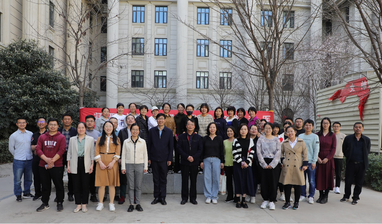 �齫������