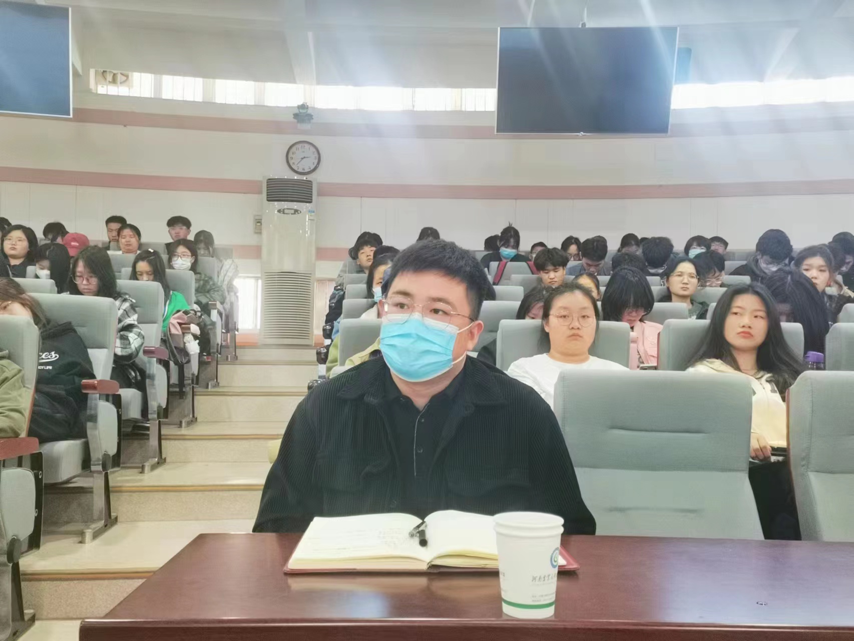 �齫������