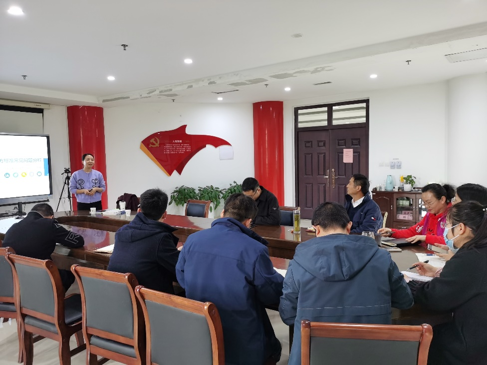 �齫������