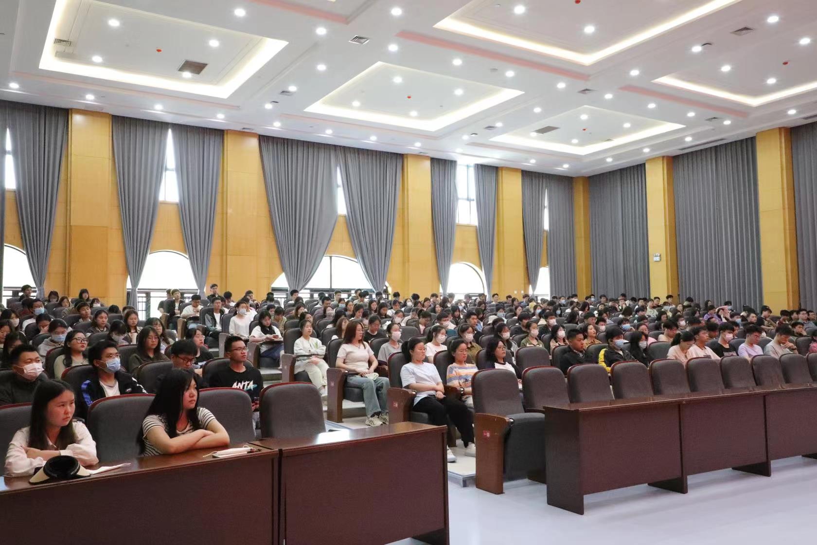 �齫������