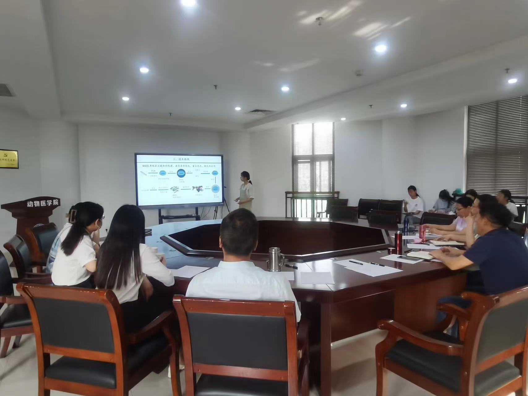 �齫������