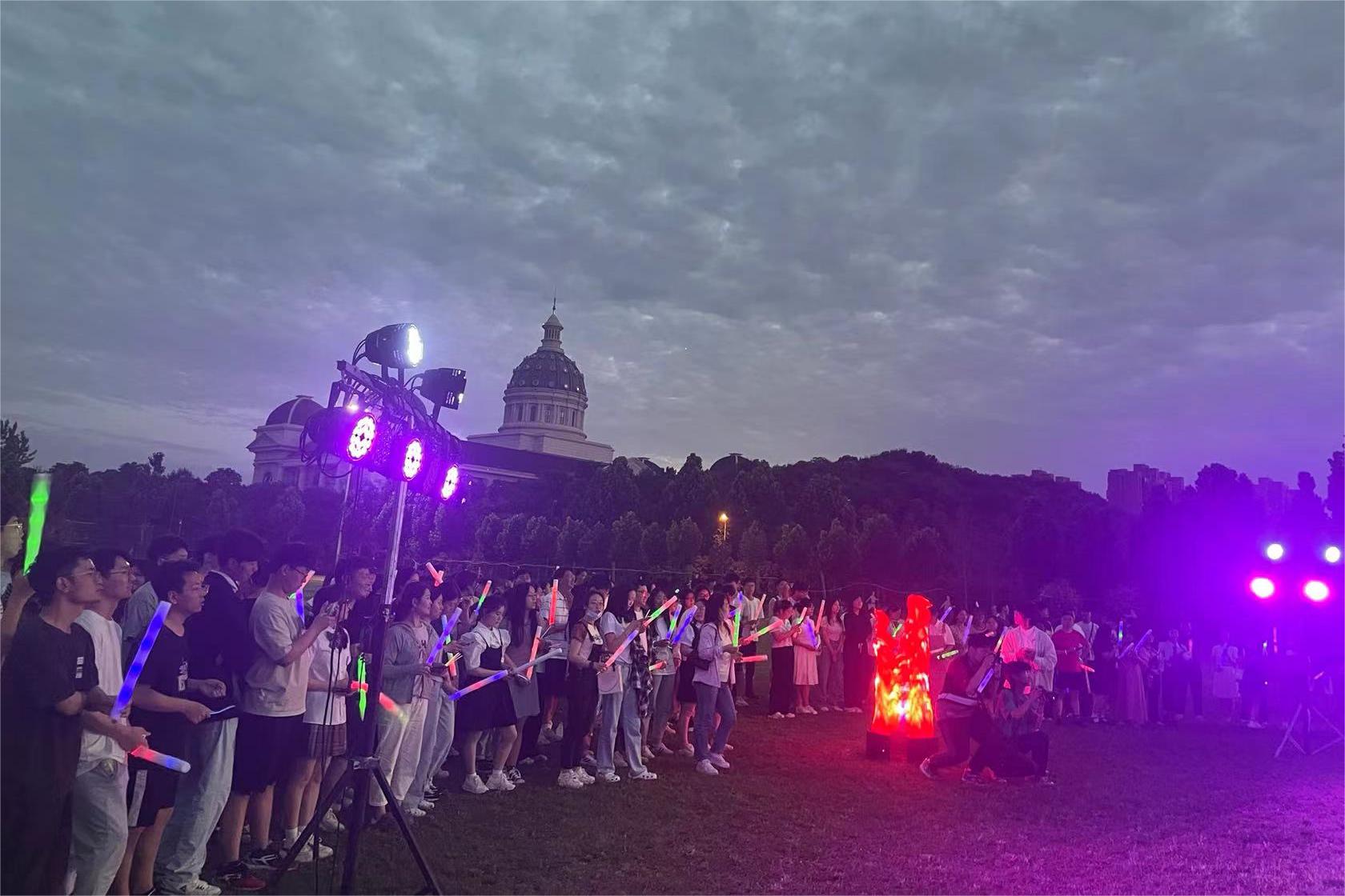 �齫������