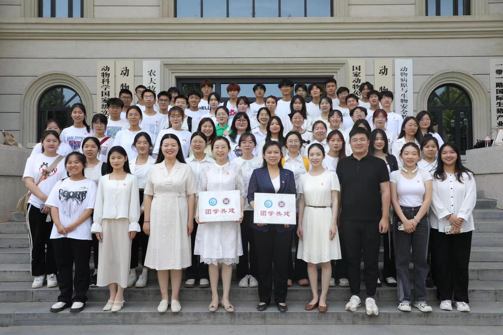 �齫������