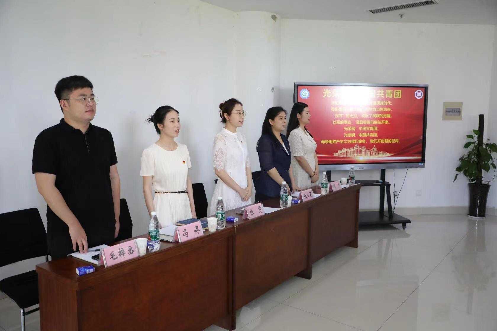 �齫������