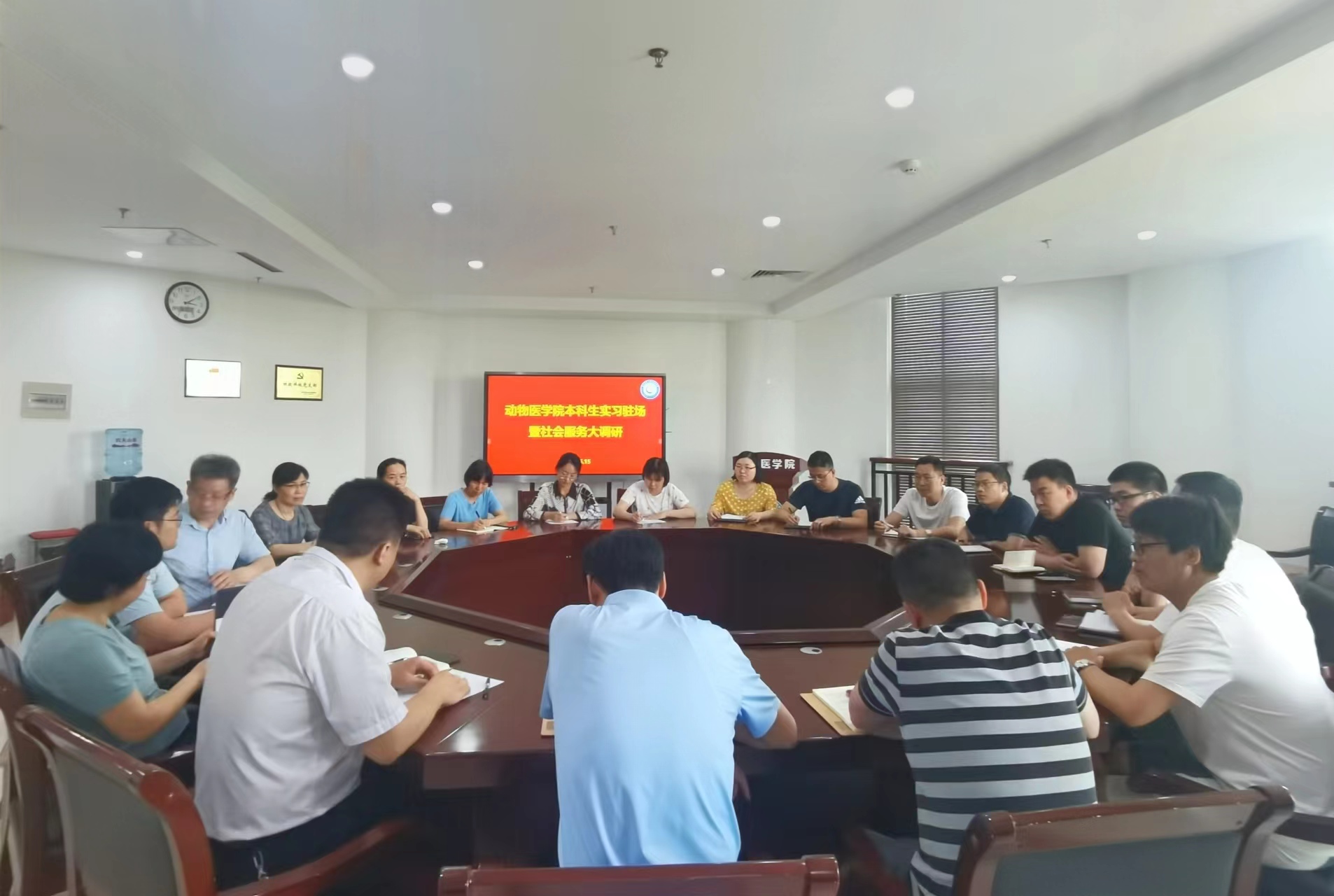 �齫������