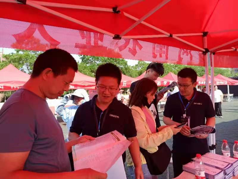 �齫������