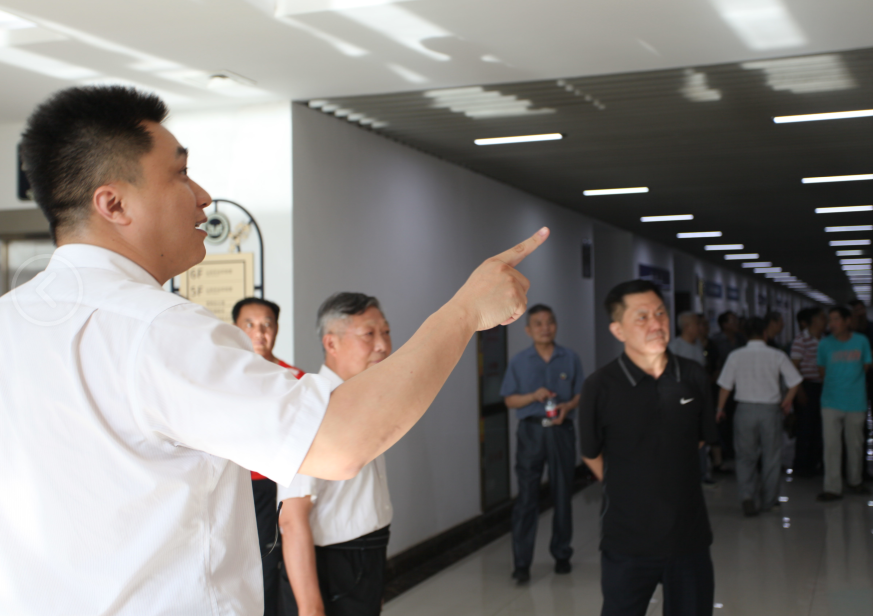 �齫������