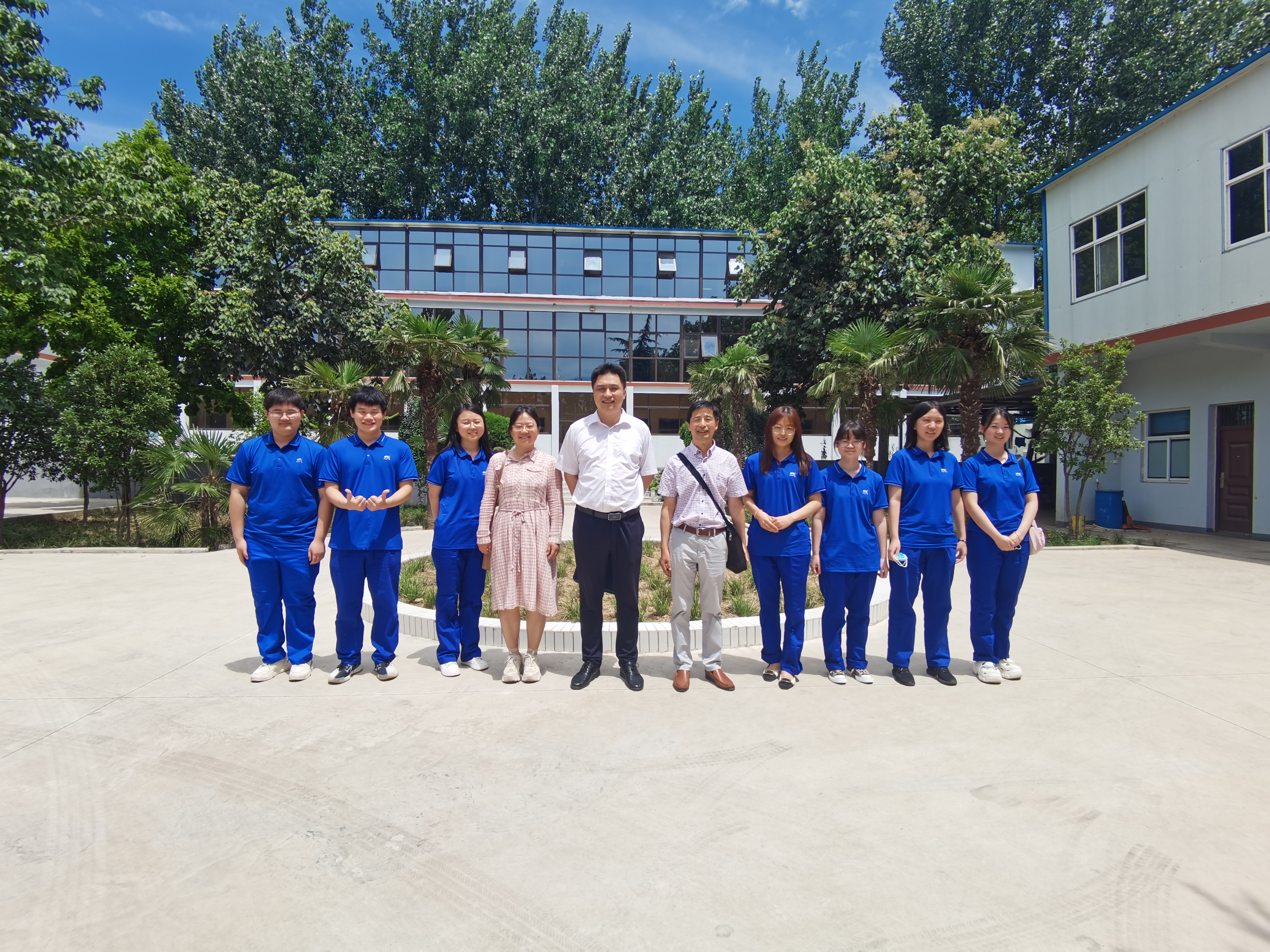 �齫������