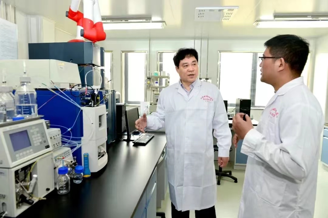 �齫������