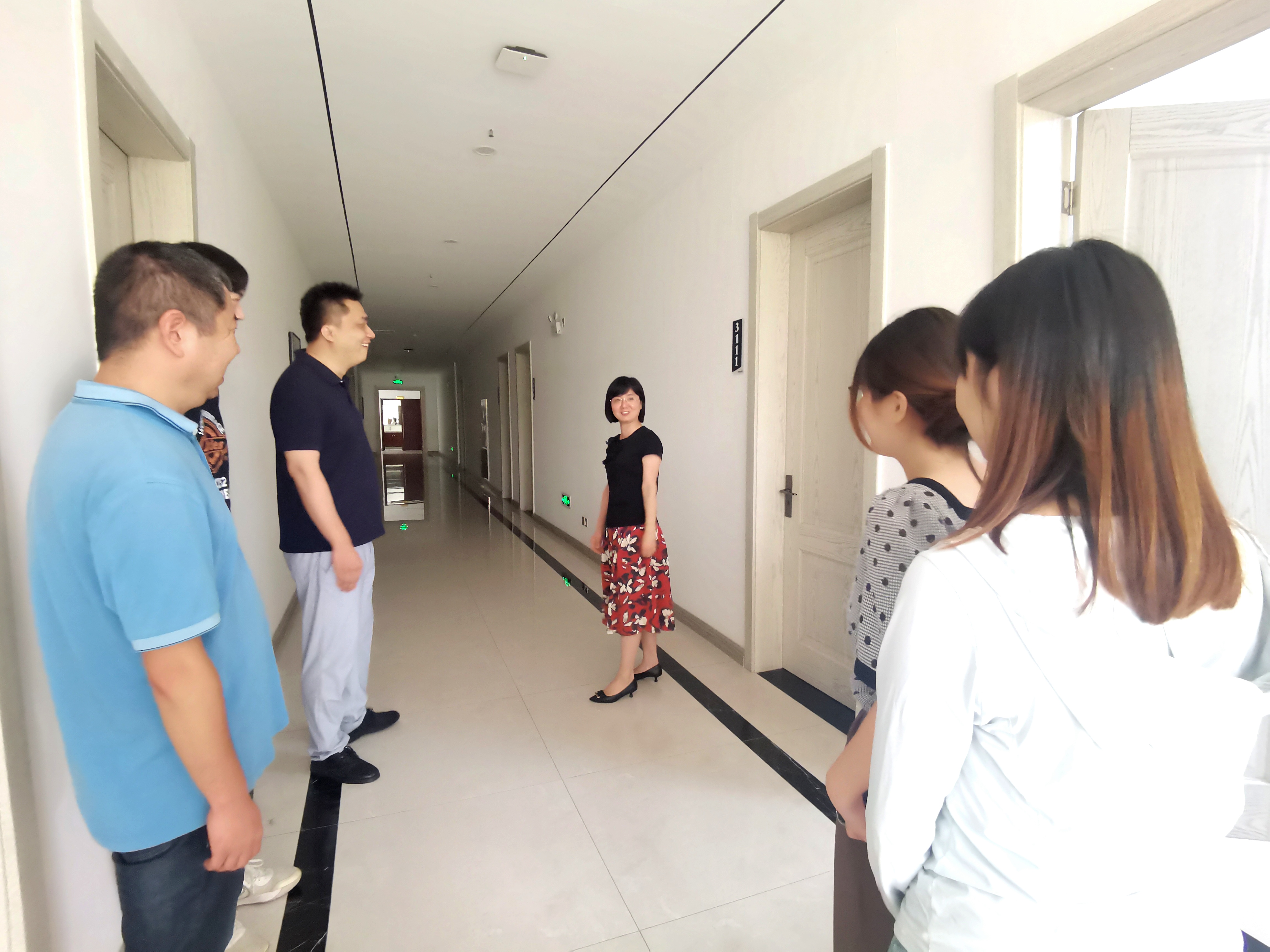 �齫������