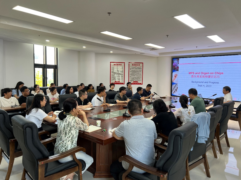 �齫������