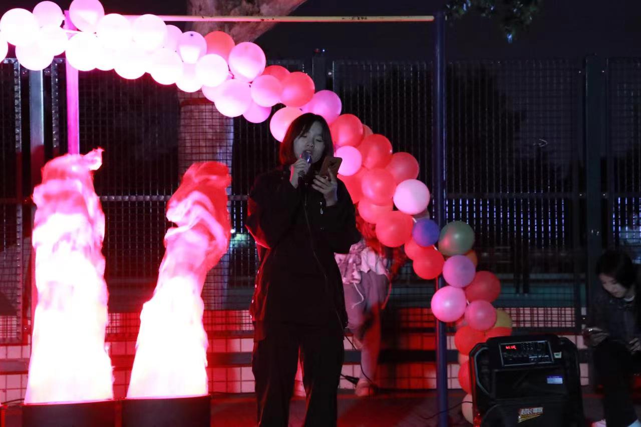 �齫������