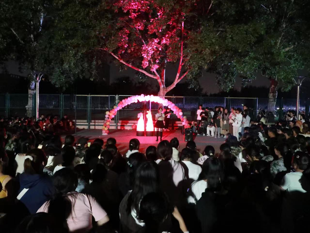 �齫������