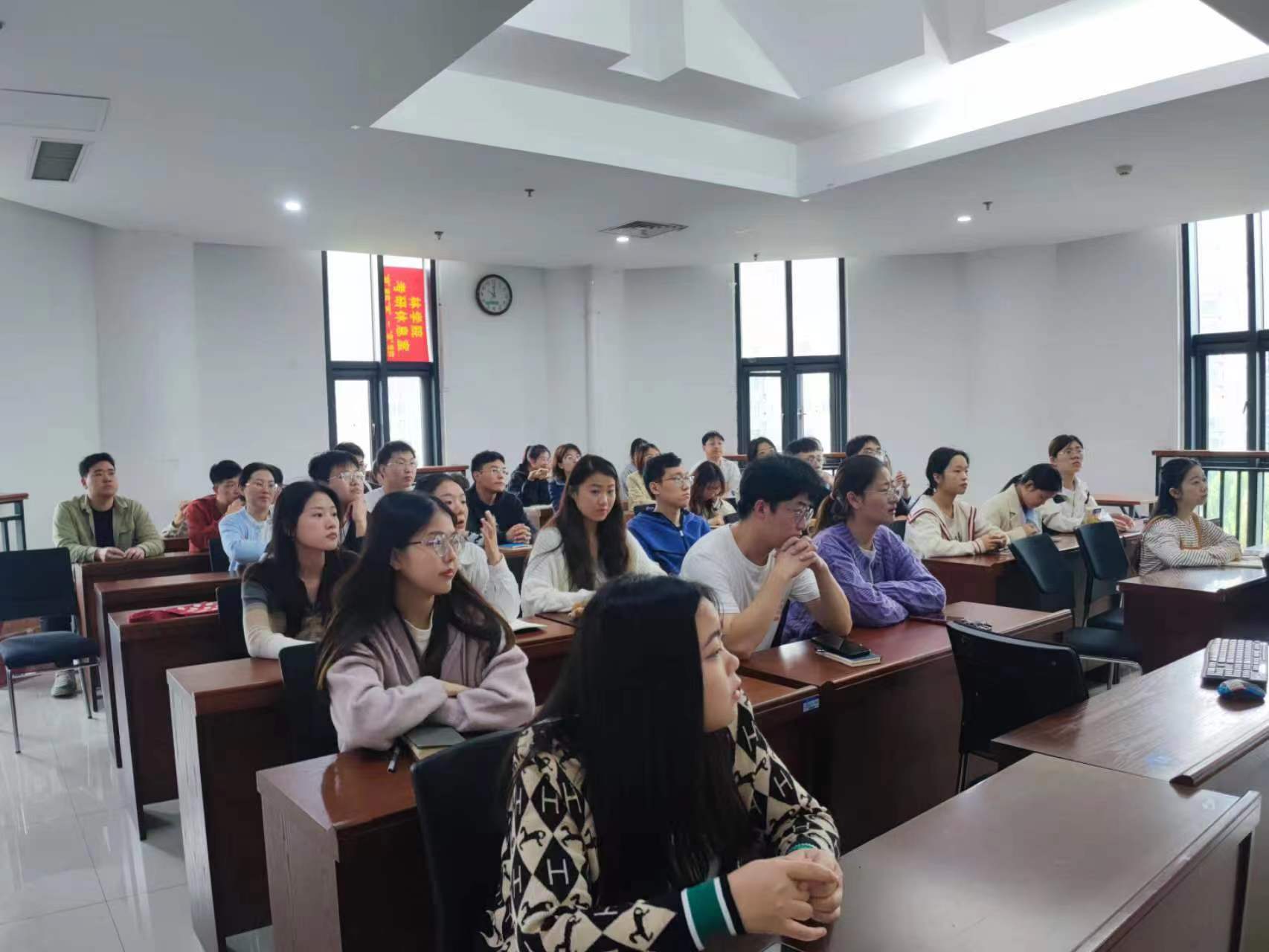 �齫������