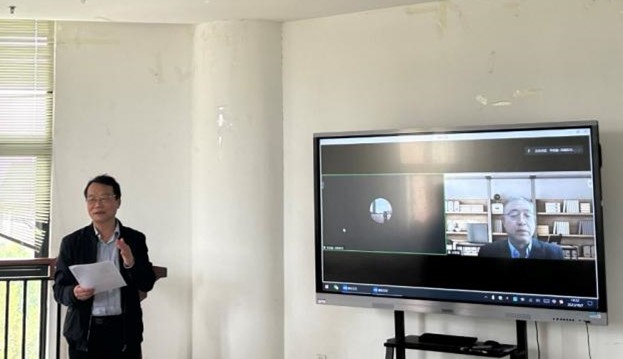 �齫������