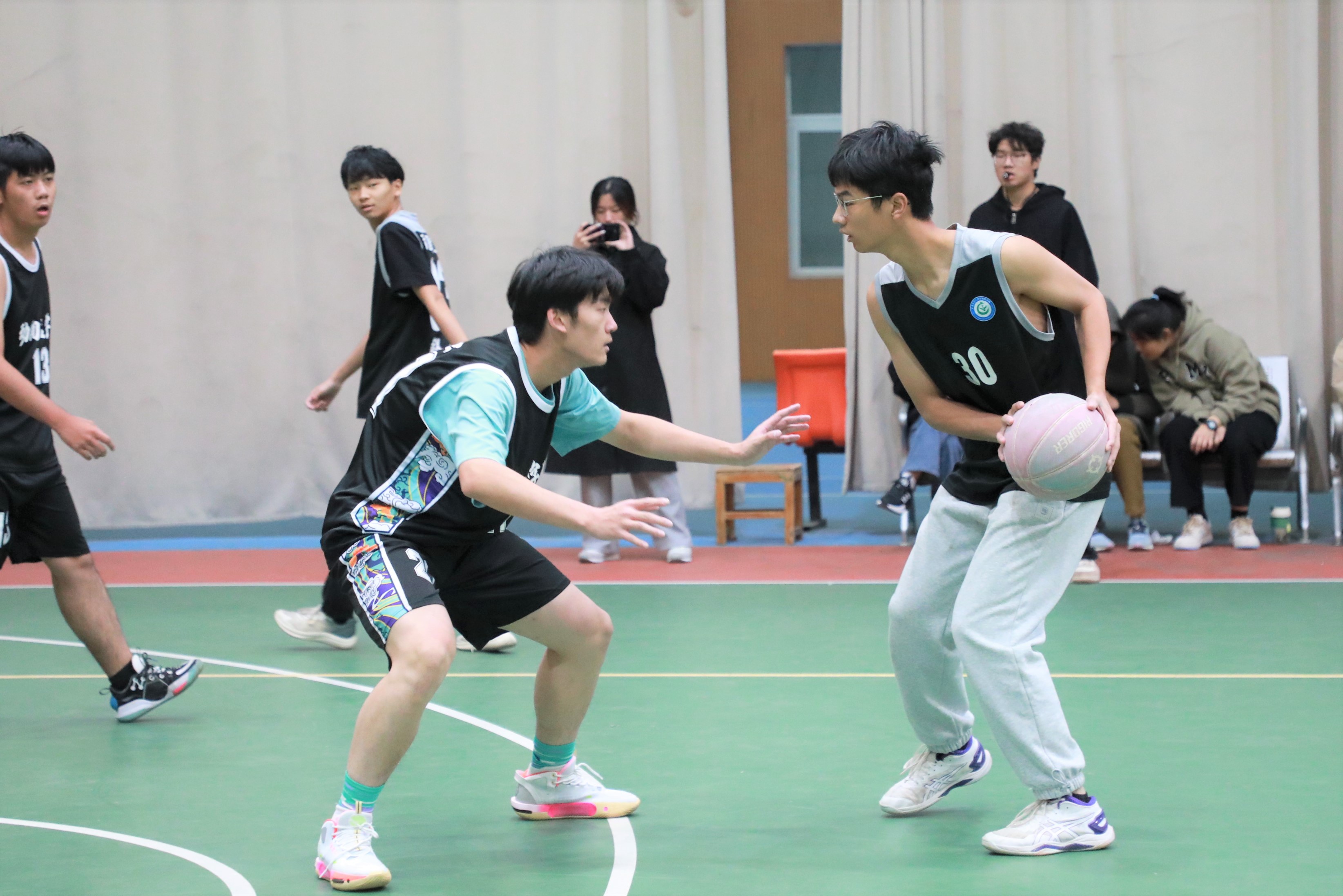 �齫������