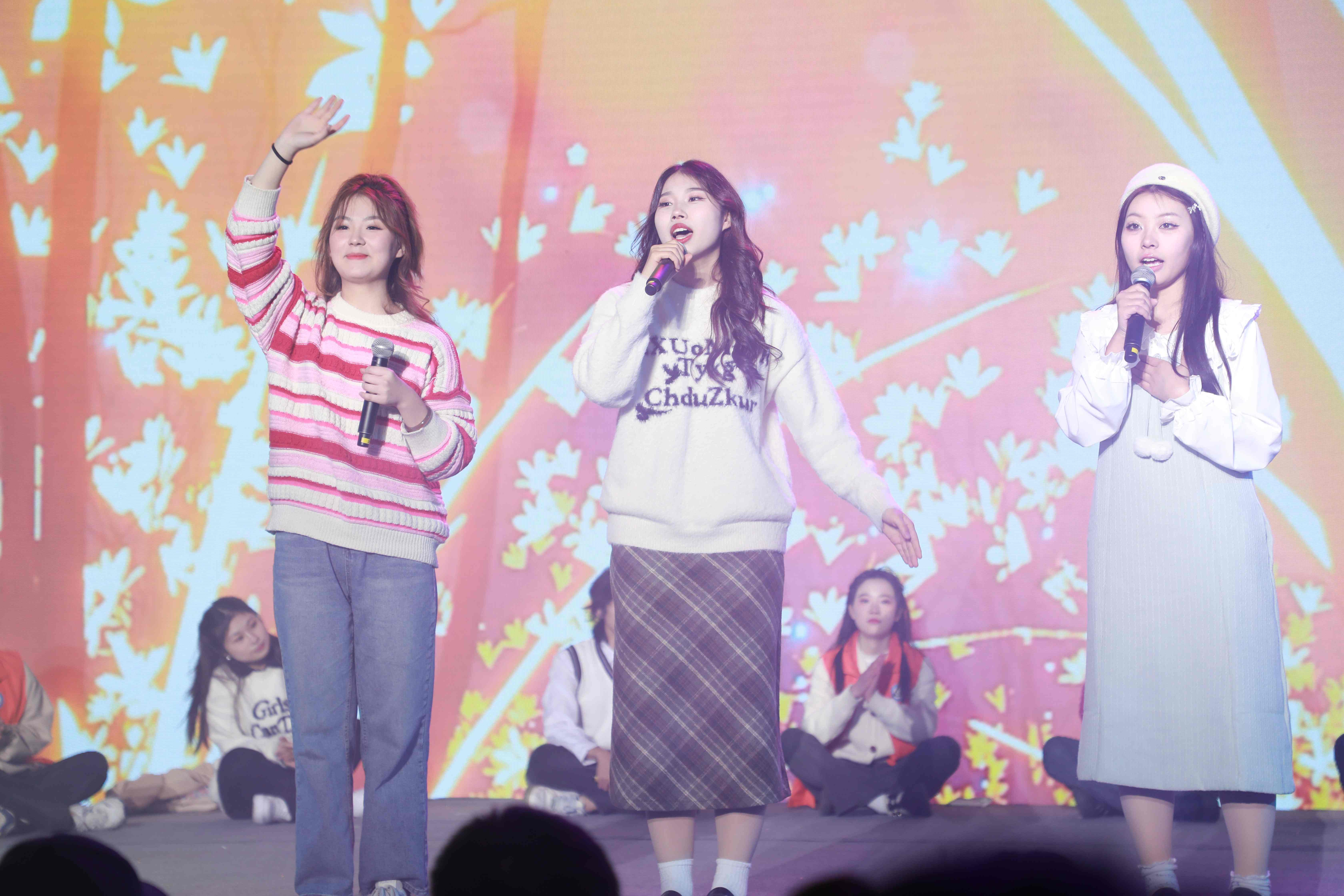 �齫������