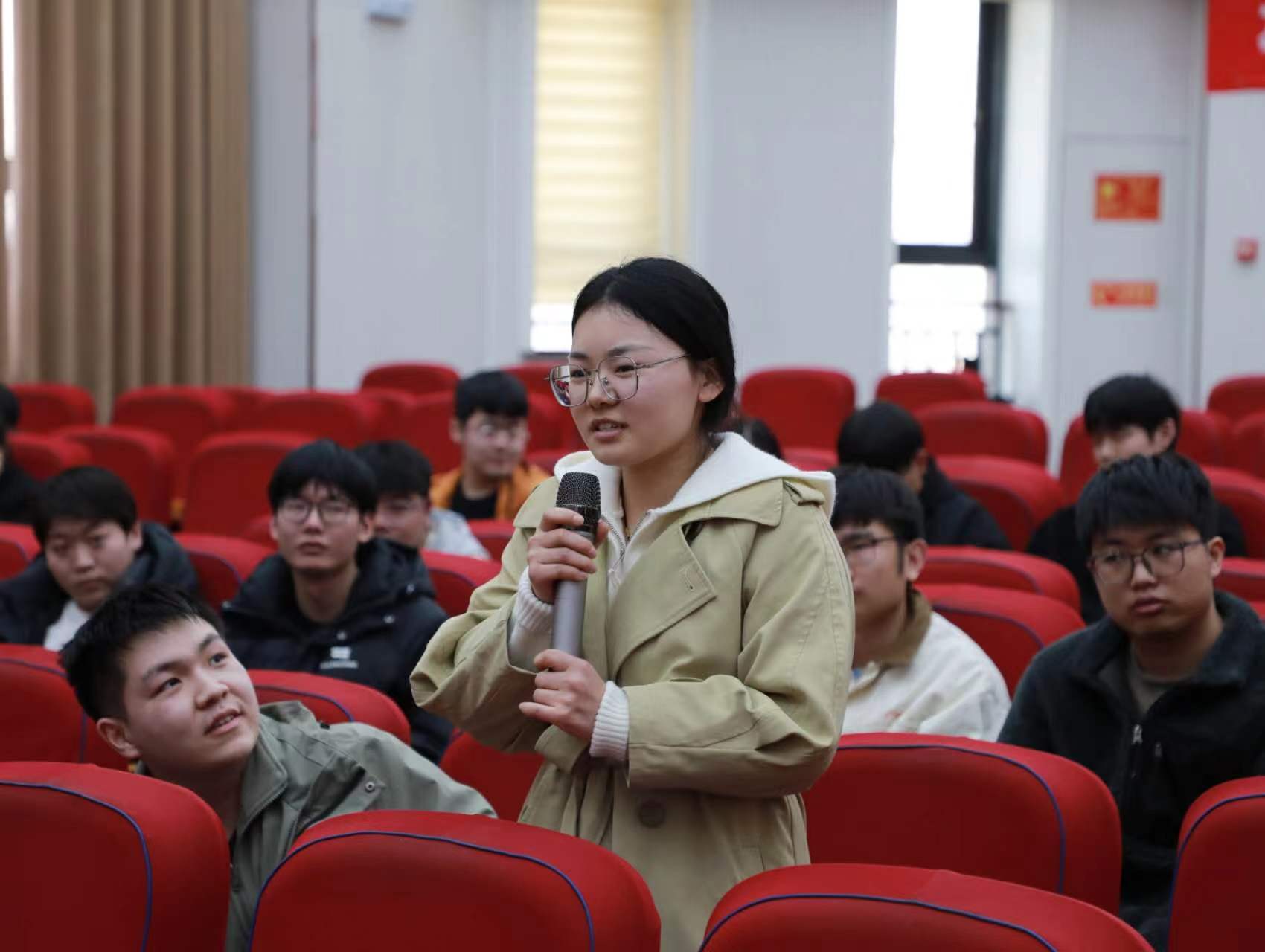 �齫������