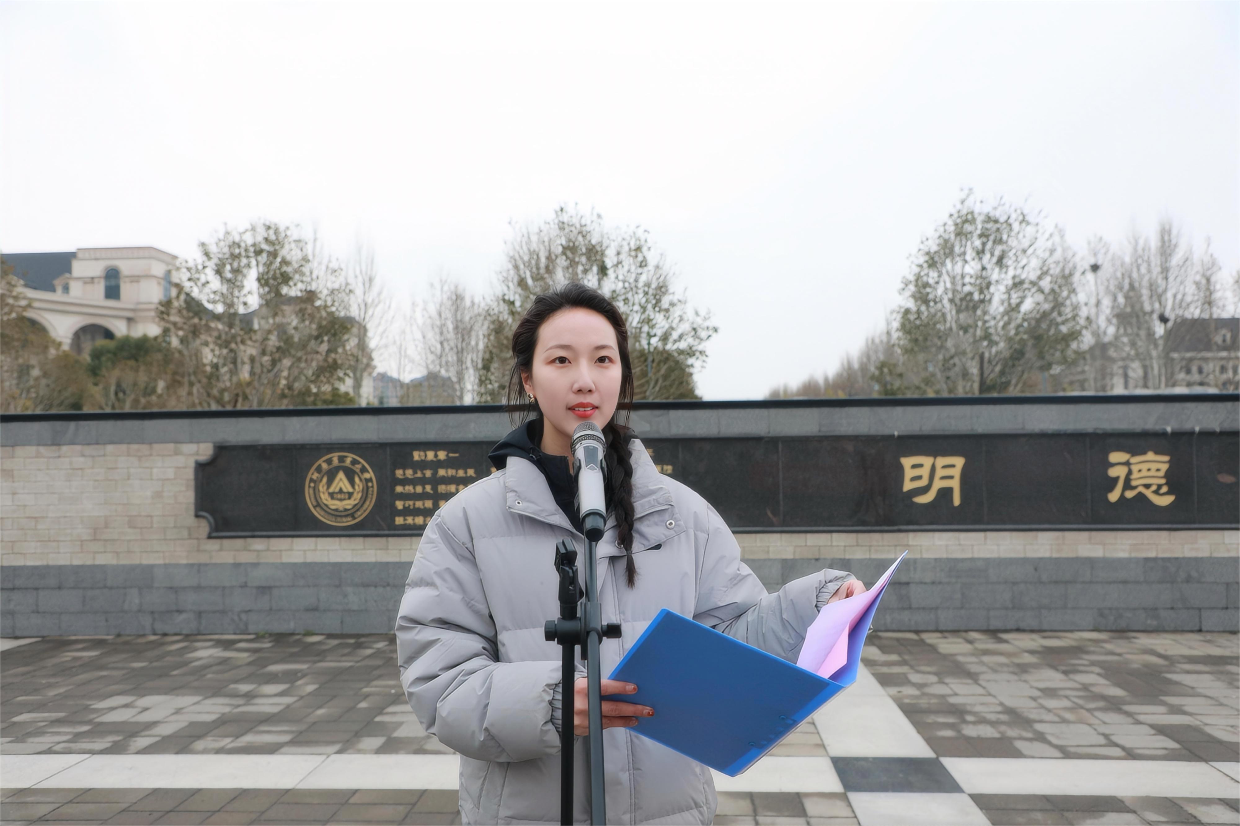 �齫������