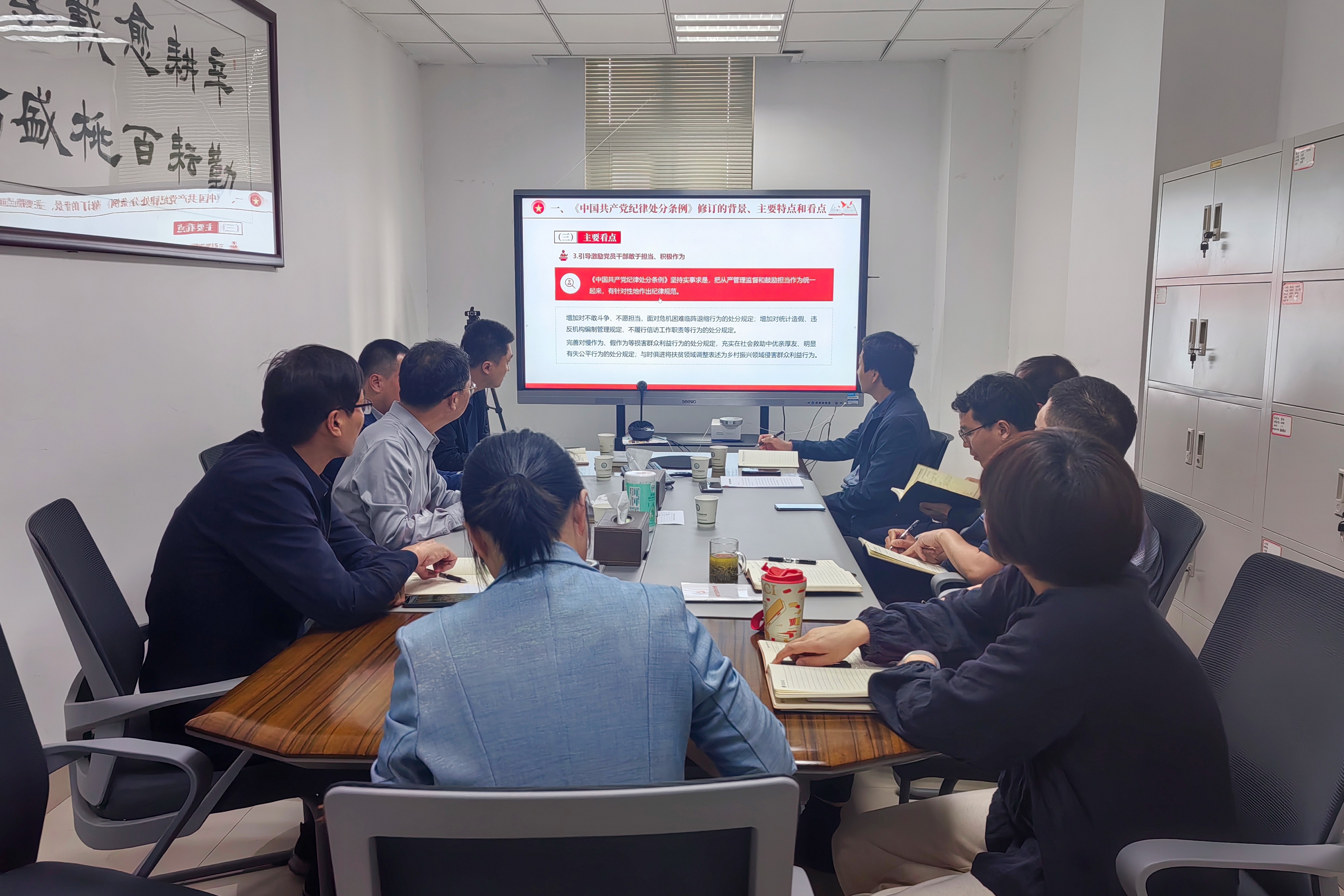 �齫������