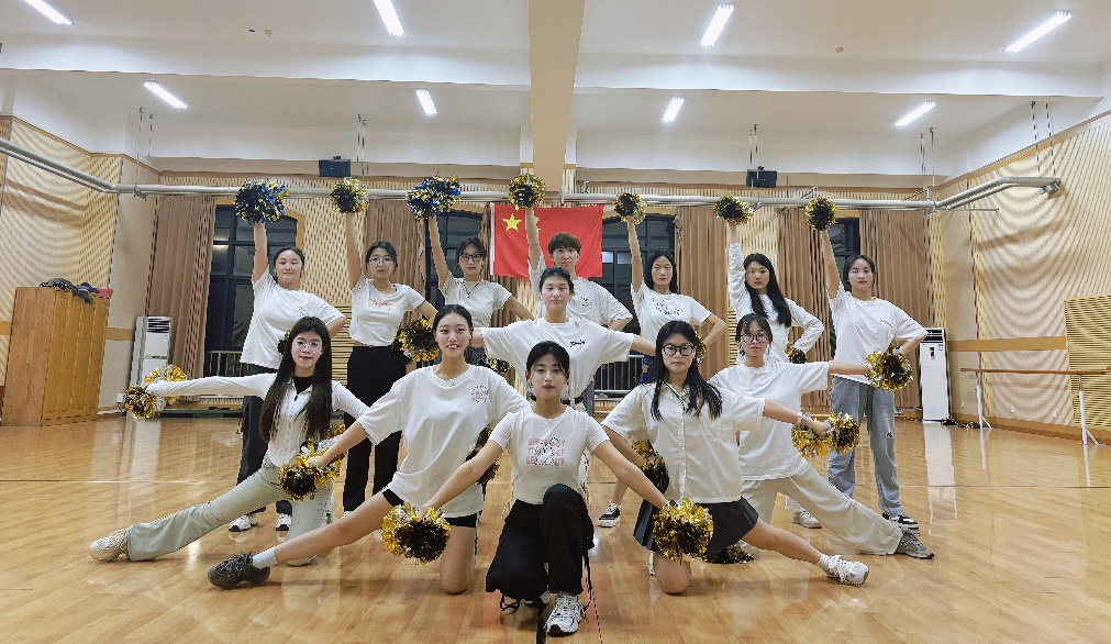 �齫������