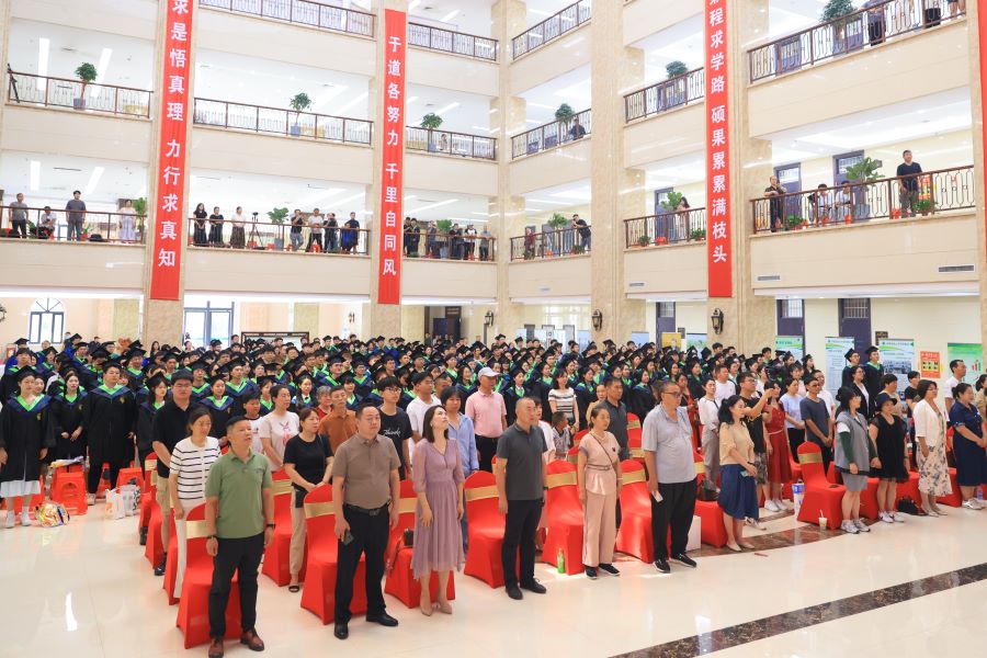 �齫������