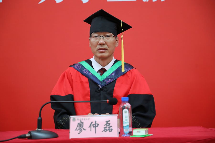 �齫������