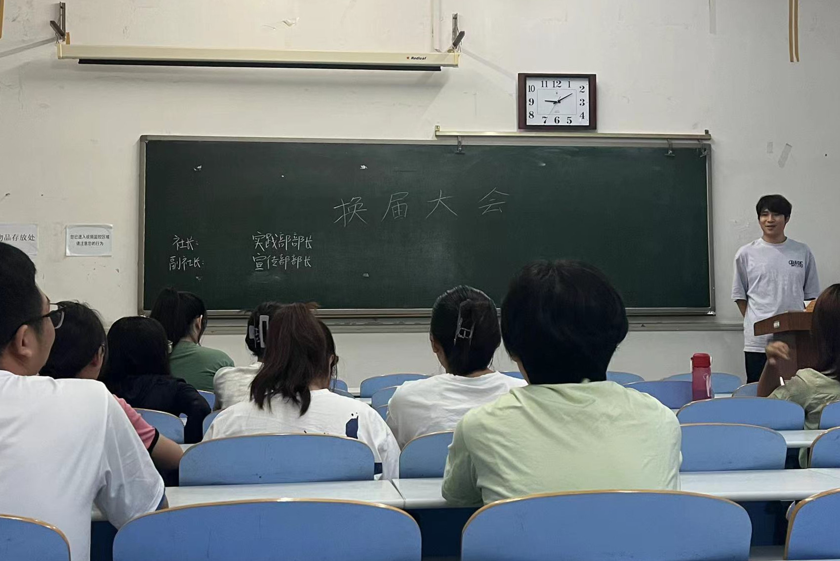 �齫������