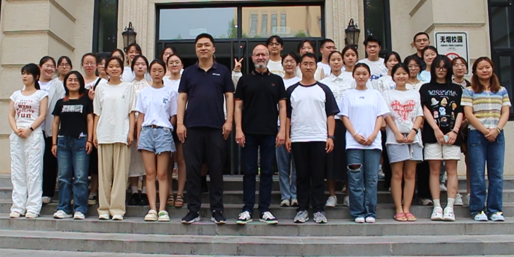 �齫������