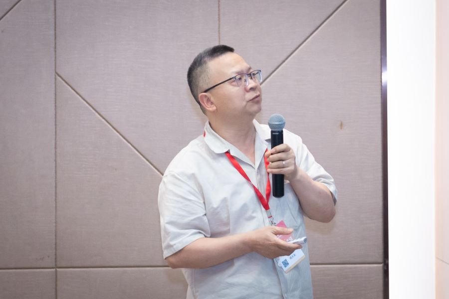 �齫������