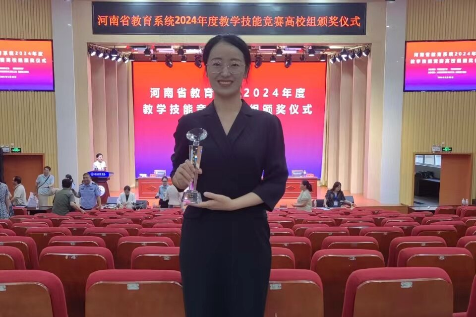 �齫������