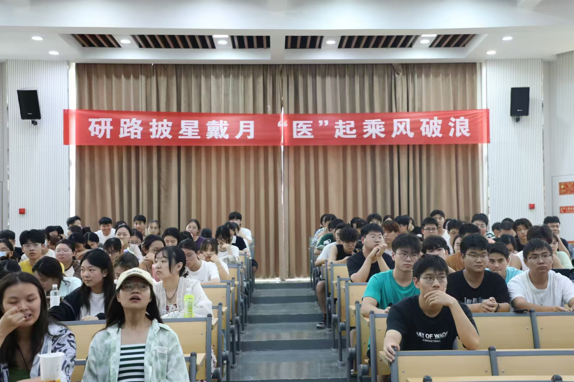 �齫������