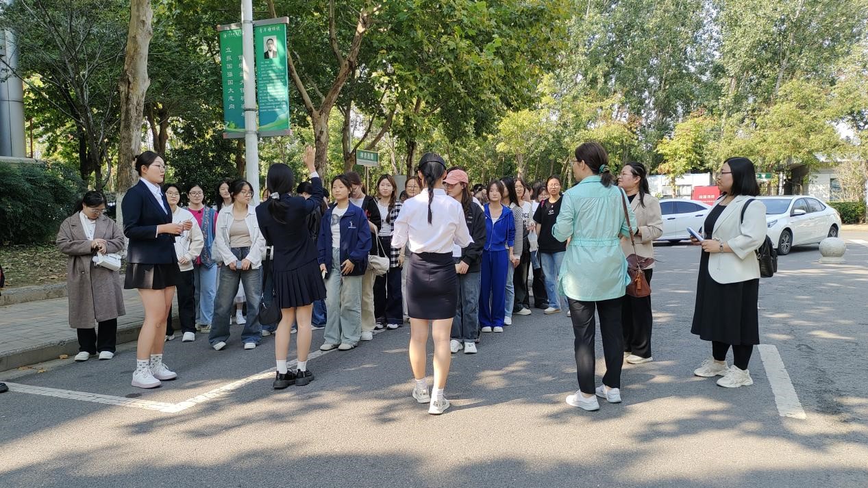 �齫������