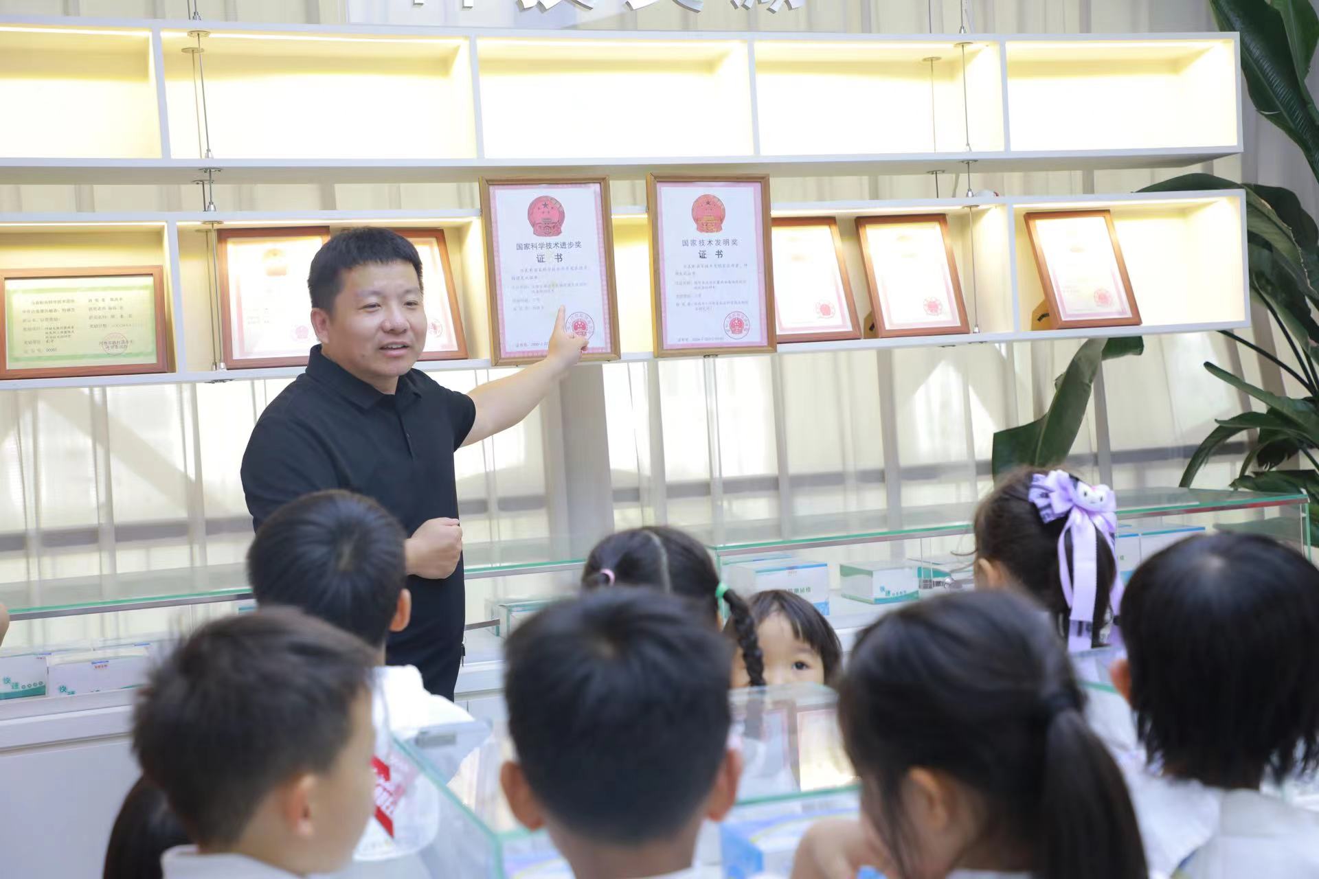 �齫������